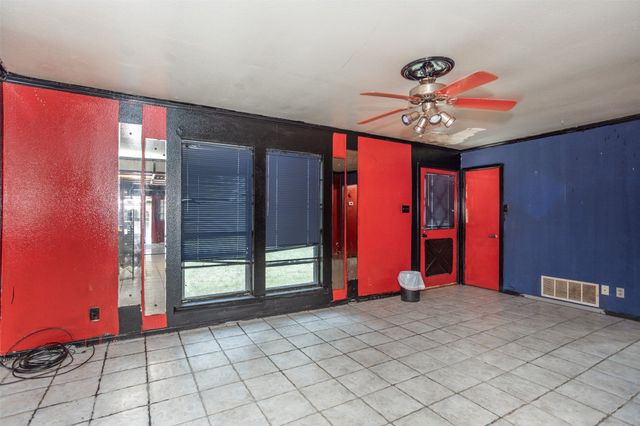 2730 Maverick Lane, Aubrey, TX 76227