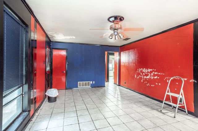 2730 Maverick Lane, Aubrey, TX 76227