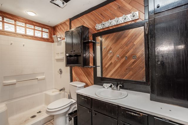 2730 Maverick Lane, Aubrey, TX 76227