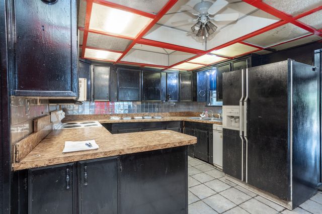 2730 Maverick Lane, Aubrey, TX 76227