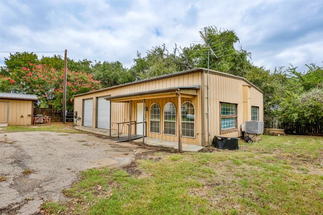 2730 Maverick Lane, Aubrey, TX 76227