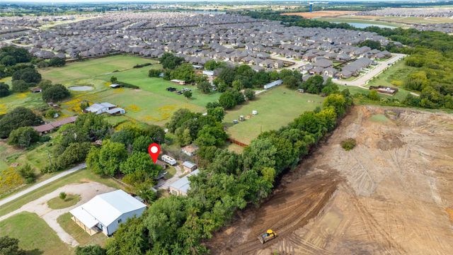 2730 Maverick Lane, Aubrey, TX 76227