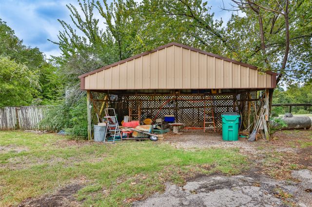 2730 Maverick Lane, Aubrey, TX 76227