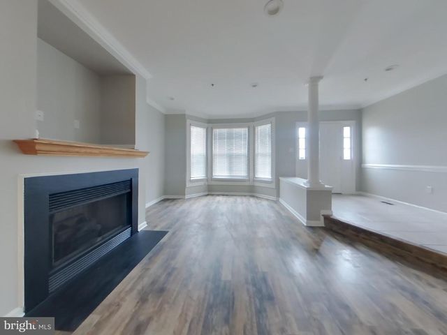 7902 HEATHERLEIGH PL, White Plains, MD 20695