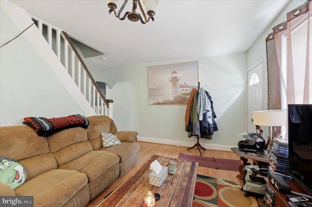 2442 E GORDON ST, Philadelphia, PA 19125
