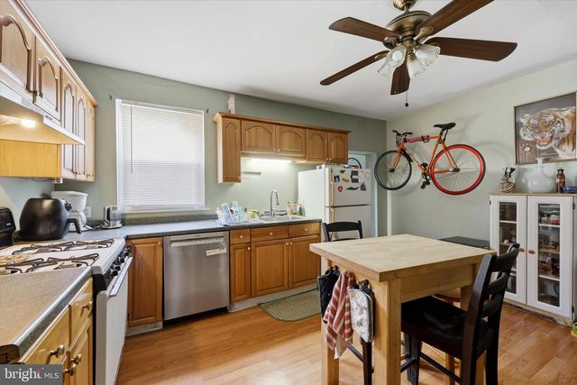 2442 E GORDON ST, Philadelphia, PA 19125