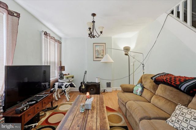 2442 E GORDON ST, Philadelphia, PA 19125