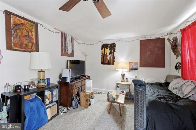 2442 E GORDON ST, Philadelphia, PA 19125