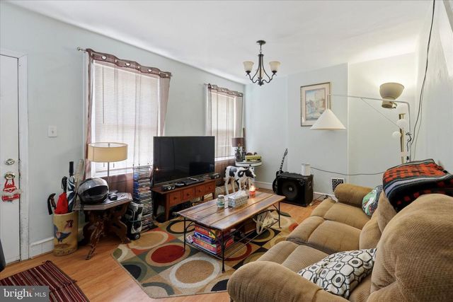 2442 E GORDON ST, Philadelphia, PA 19125