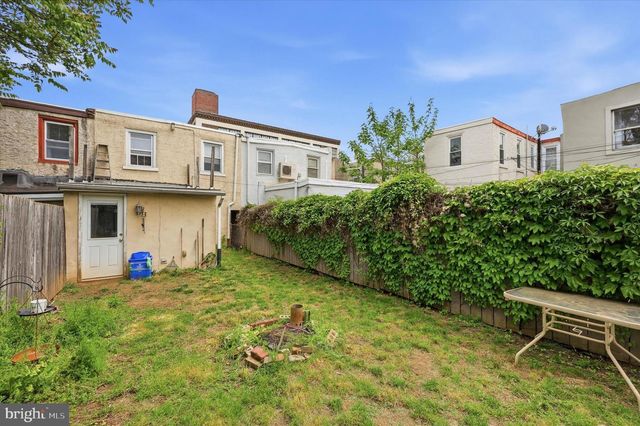 2442 E GORDON ST, Philadelphia, PA 19125