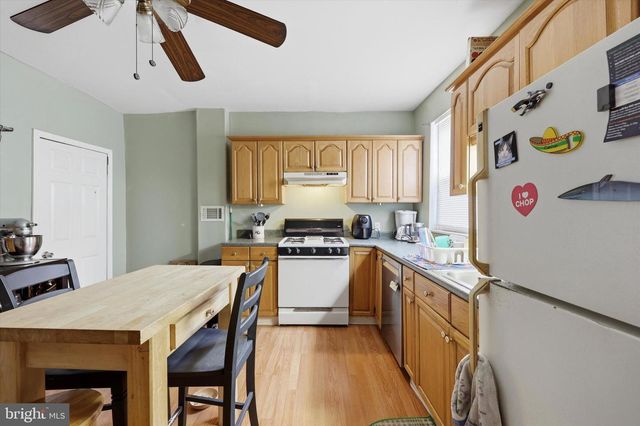 2442 E GORDON ST, Philadelphia, PA 19125
