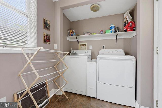 2442 E GORDON ST, Philadelphia, PA 19125
