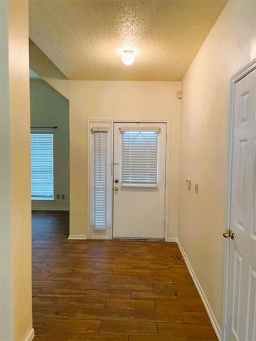 107 S Village Knoll Circle, The Woodlands, TX 77381