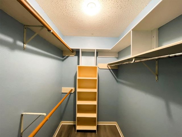 107 S Village Knoll Circle, The Woodlands, TX 77381