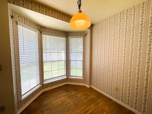 107 S Village Knoll Circle, The Woodlands, TX 77381