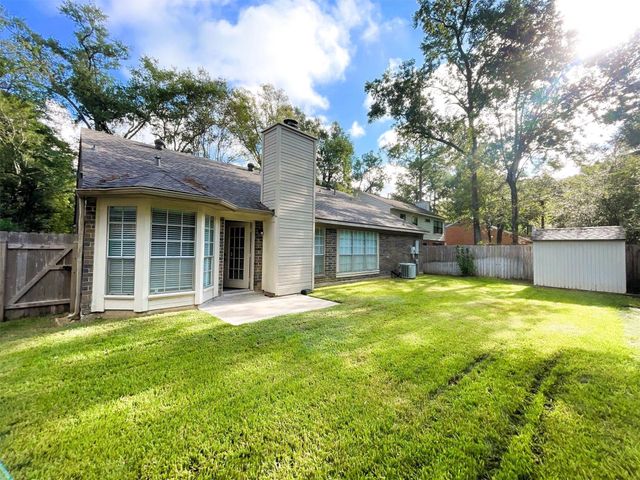 107 S Village Knoll Circle, The Woodlands, TX 77381