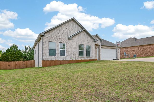 1590 Alamosa Drive, Cabot, AR 72023