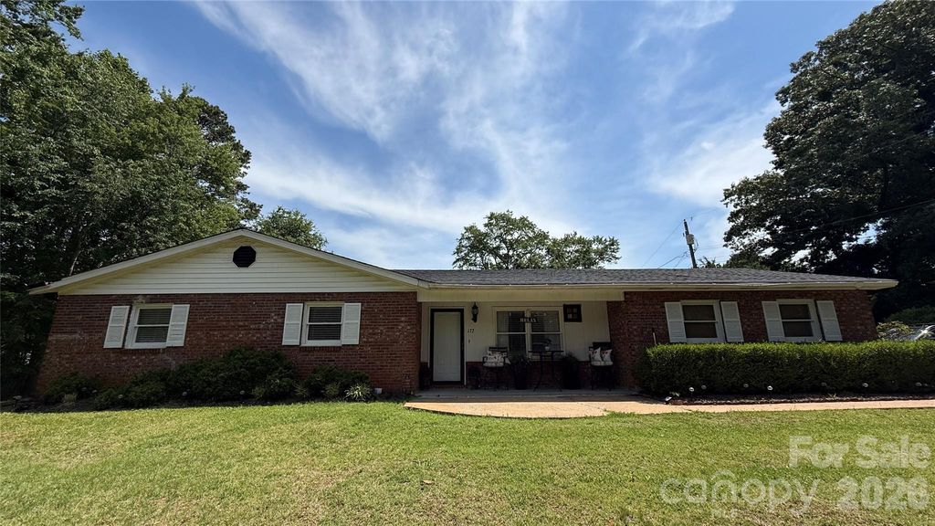 172 Parkland Drive, Forest City, NC 28043
