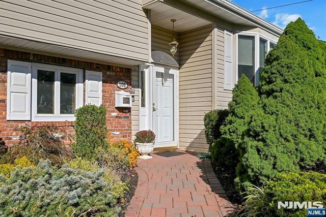 106 Pascack Avenue, Emerson, NJ 07630