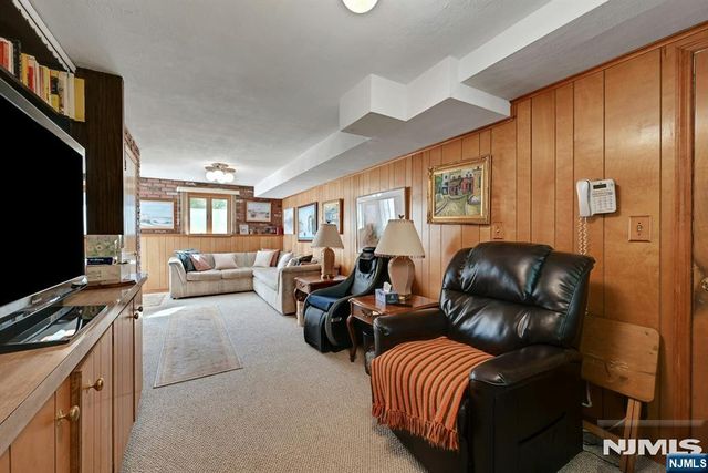 106 Pascack Avenue, Emerson, NJ 07630