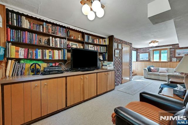106 Pascack Avenue, Emerson, NJ 07630