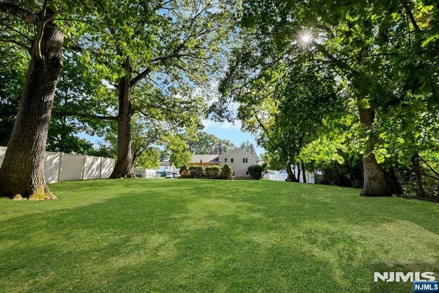 106 Pascack Avenue, Emerson, NJ 07630