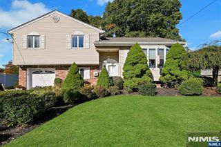 106 Pascack Avenue, Emerson, NJ 07630