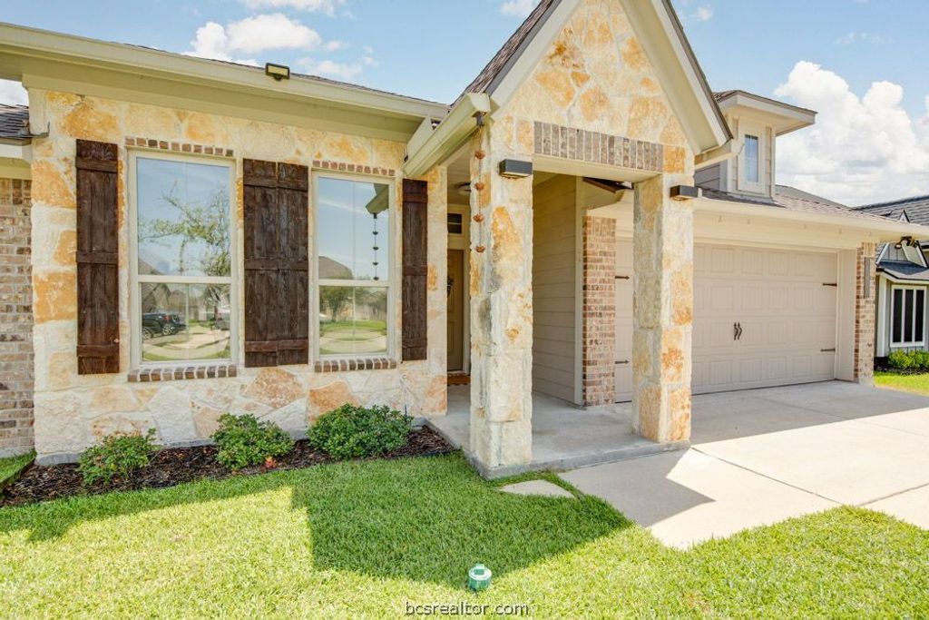 2030 Dumfries Drive, Bryan, TX 77807 — photo 2