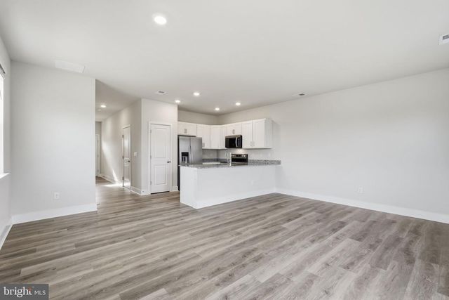 100 POMO LN, Winchester, VA 22602