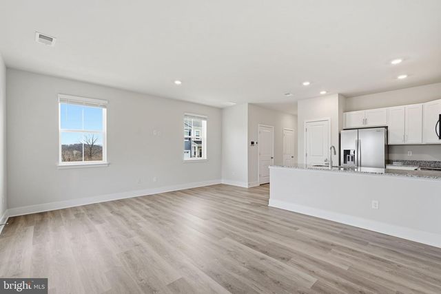 100 POMO LN, Winchester, VA 22602