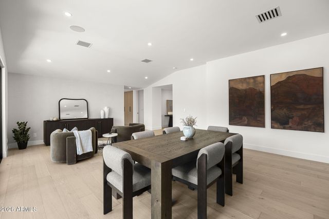3500 E LINCOLN Drive 26, Phoenix, AZ 85018