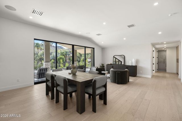 3500 E LINCOLN Drive 26, Phoenix, AZ 85018