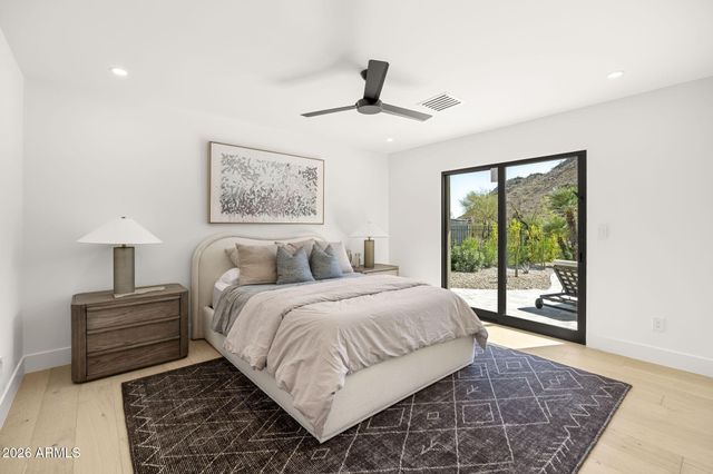 3500 E LINCOLN Drive 26, Phoenix, AZ 85018