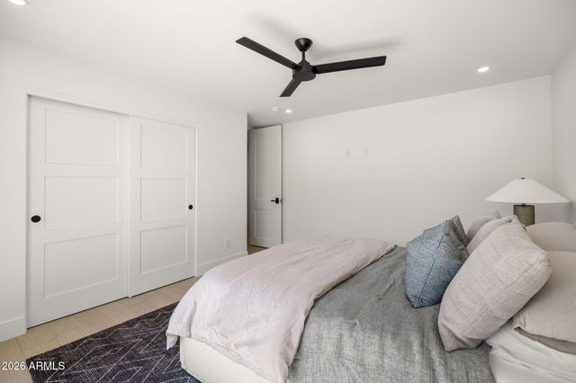 3500 E LINCOLN Drive 26, Phoenix, AZ 85018
