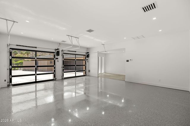 3500 E LINCOLN Drive 26, Phoenix, AZ 85018