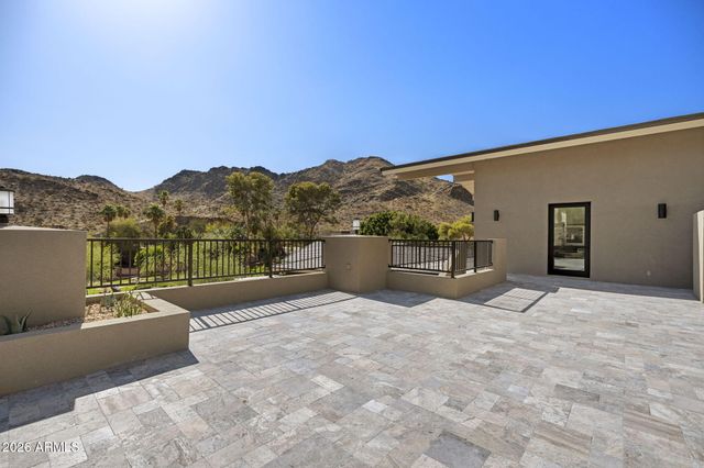 3500 E LINCOLN Drive 26, Phoenix, AZ 85018