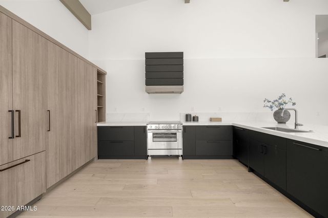 3500 E LINCOLN Drive 26, Phoenix, AZ 85018