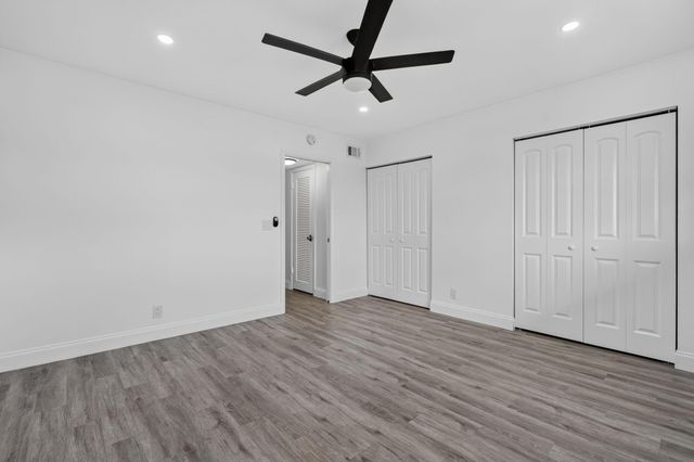 100 SHORE Court 311, North Palm Beach, FL 33408