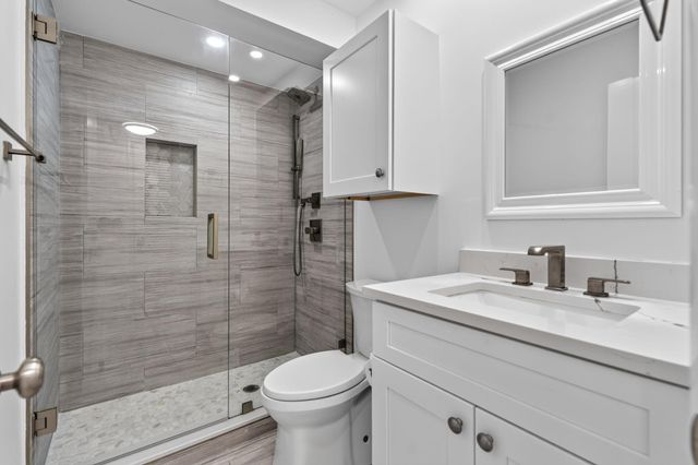 100 SHORE Court 311, North Palm Beach, FL 33408