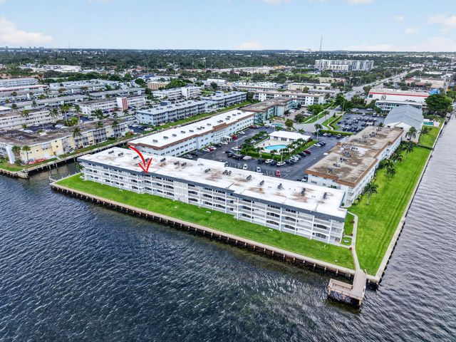 100 SHORE Court 311, North Palm Beach, FL 33408