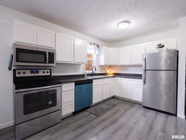 713 PEKIN Avenue, Creve Coeur, IL 61610