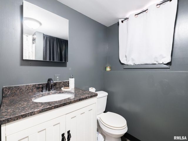 713 PEKIN Avenue, Creve Coeur, IL 61610