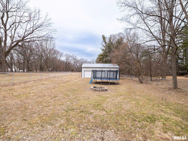 713 PEKIN Avenue, Creve Coeur, IL 61610