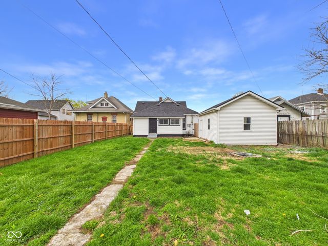 2420 Jackson Street, Anderson, IN 46016