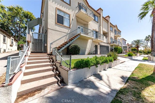 2345 Montrose Avenue 2, Montrose, CA 91020