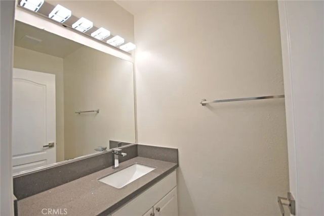 2345 Montrose Avenue 2, Montrose, CA 91020