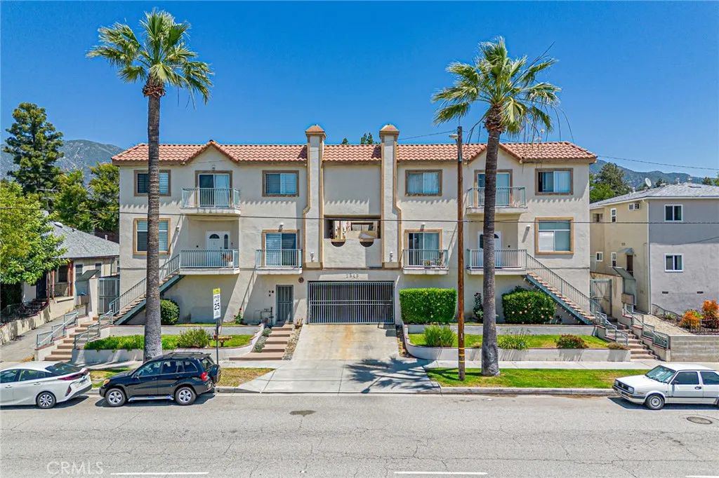 2345 Montrose Avenue 2, Montrose, CA 91020