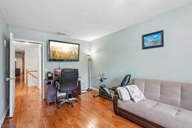 33 Spring Hollow Rd, Wantage Twp., NJ 07461