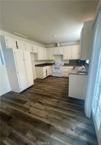 1041 Whittier Avenue, Hemet, CA 92543