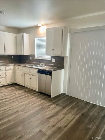 1041 Whittier Avenue, Hemet, CA 92543